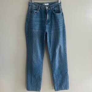 Zara High Rise  Relaxed Leg Jean